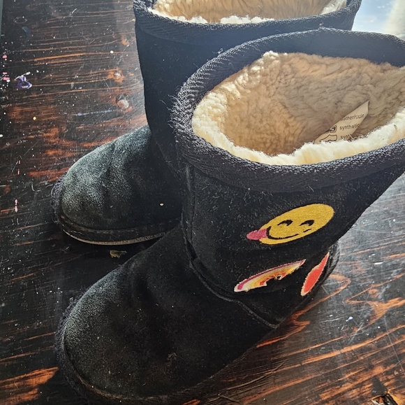 Emoji boots LEFT&RIGHT - Picture 3 of 5